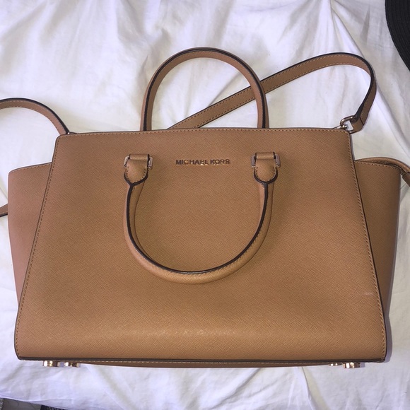 Michael Kors Handbags - Michael Kors Large Selma Bag *DUSK BAG INCLUDED*